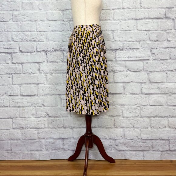 Avec les Filles Light Pink Bird Print Pleated Midi Skirt - Picture 3 of 8